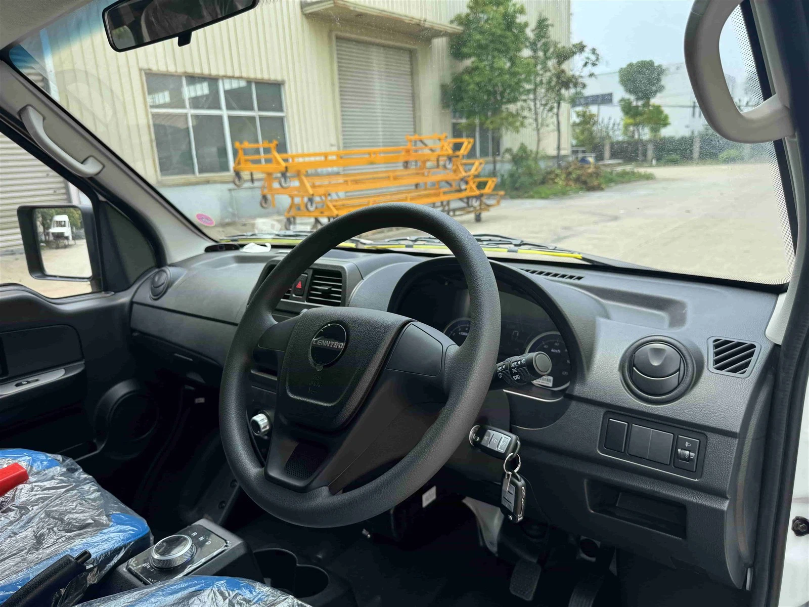 Minibus right hand drive Minibus right hand drive